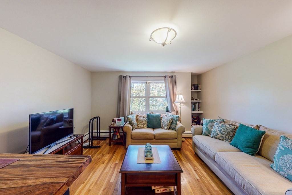 105 Chestnut Street - Photo 1