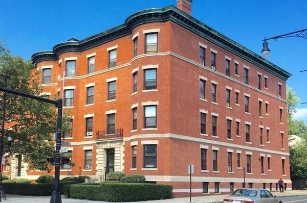1056 Beacon - Photo 1