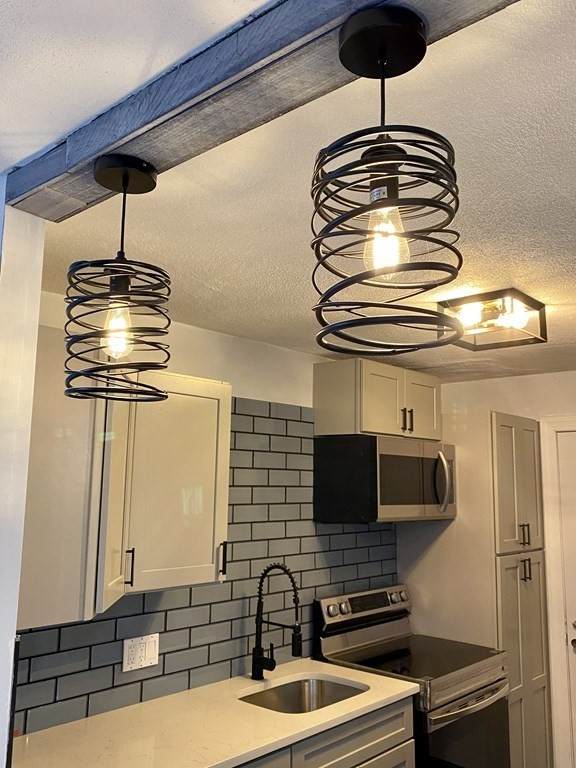 1100 Governors Drive - Photo 1