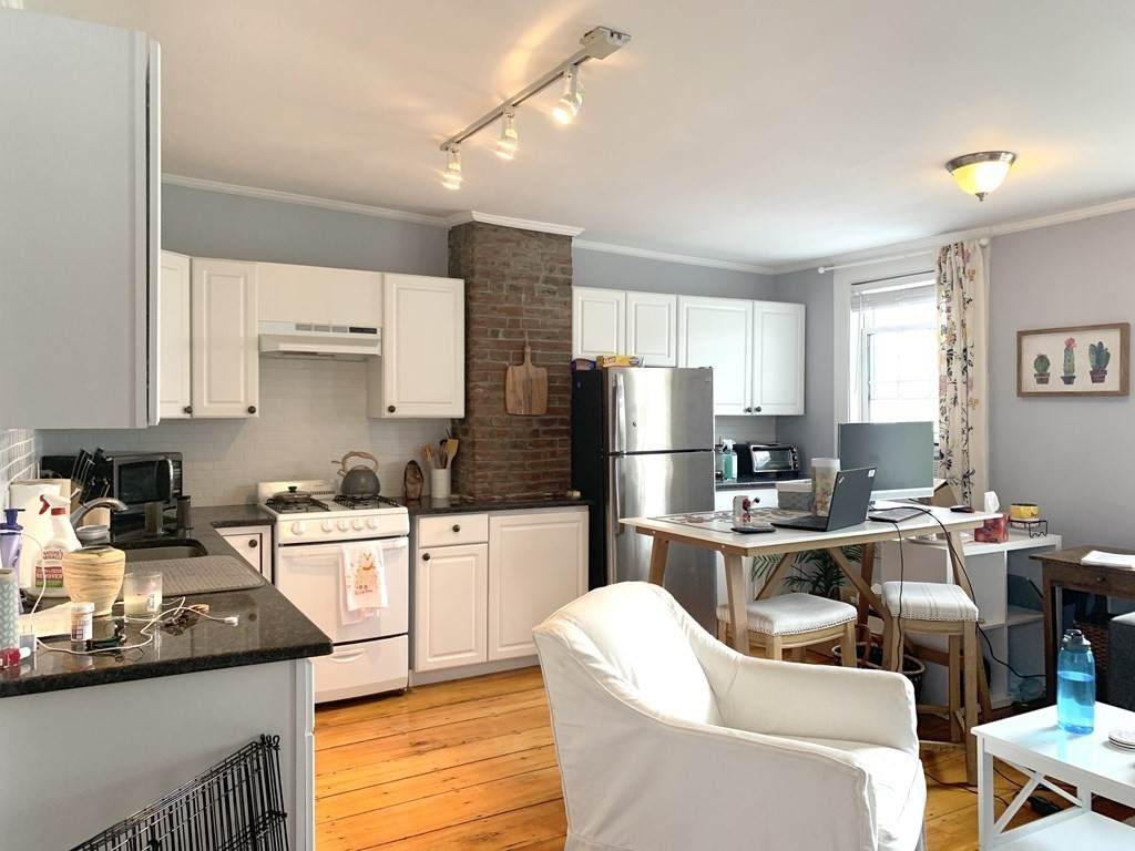 81 Webster St. - Photo 1