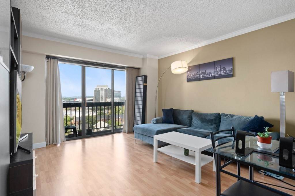 15 North Beacon Street - Photo 1