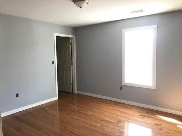 247 Pilgrim Ave - Photo 1
