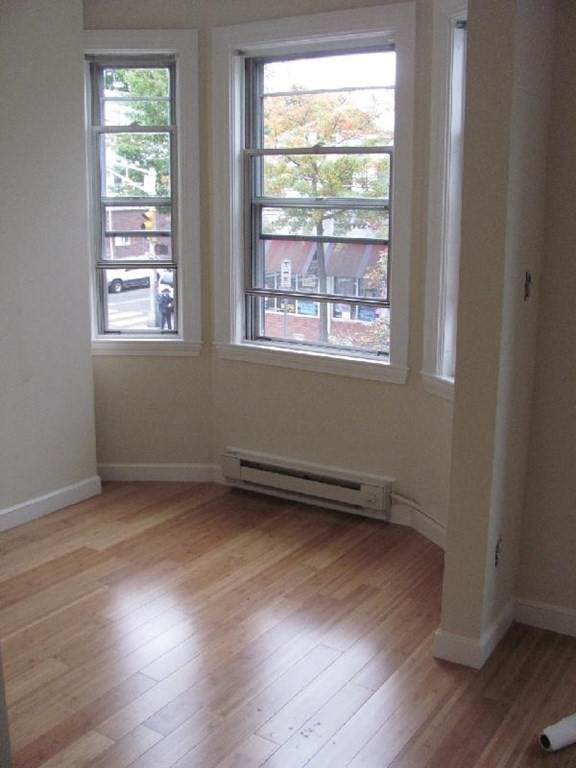 531 Cambridge St - Photo 1