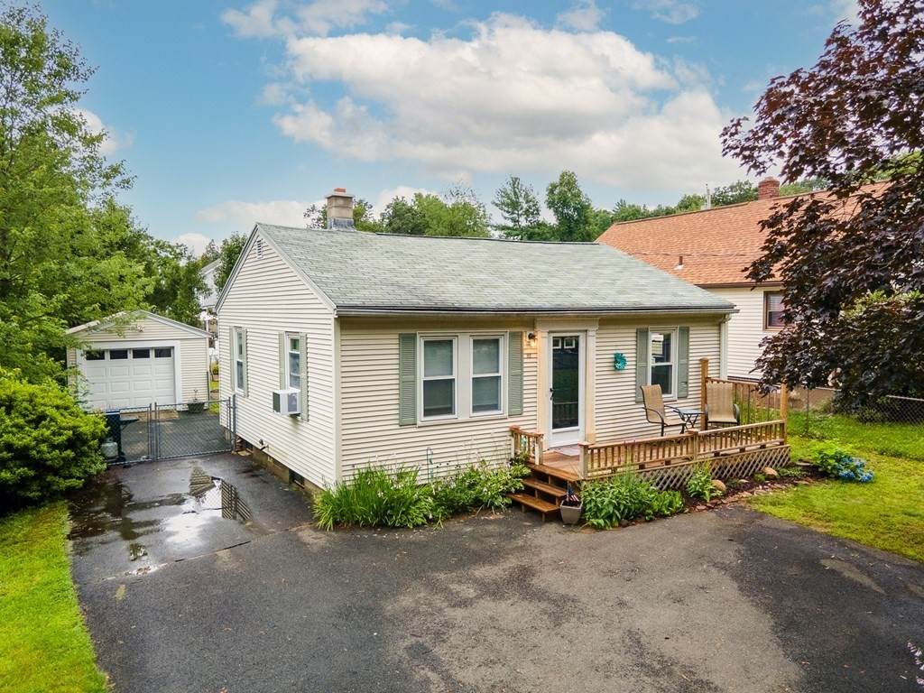 92 Pleasant St - Photo 1