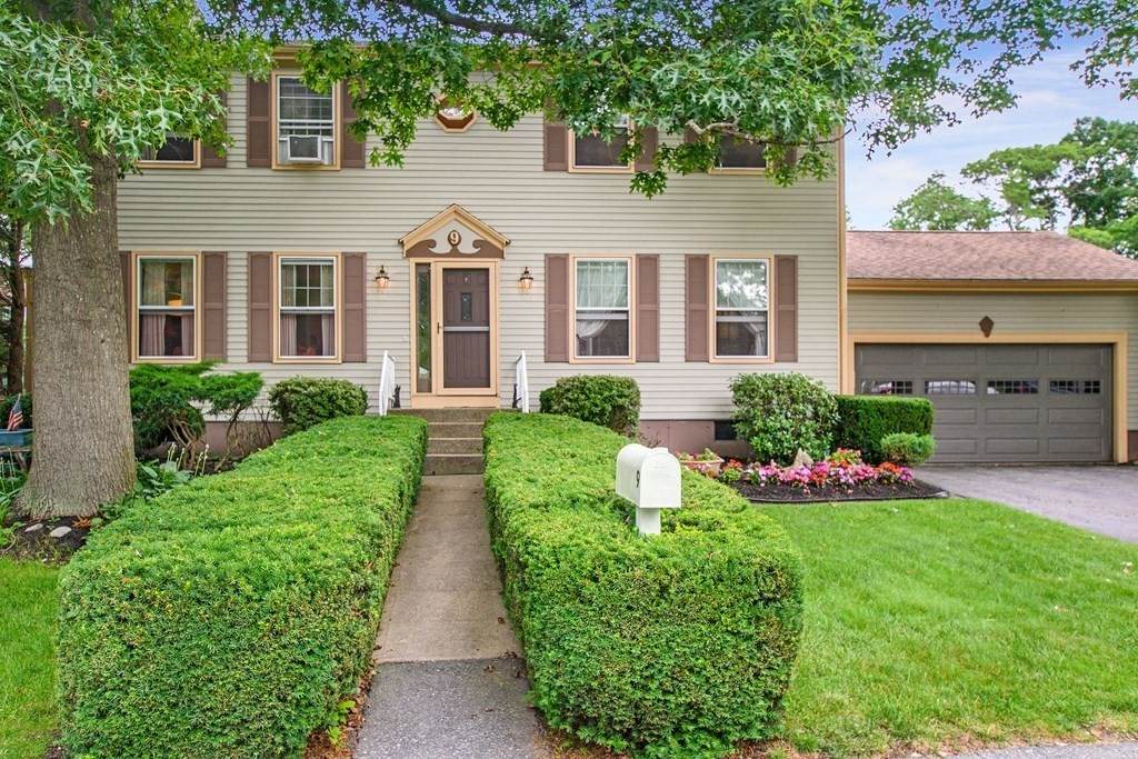9 Country Dr - Photo 1