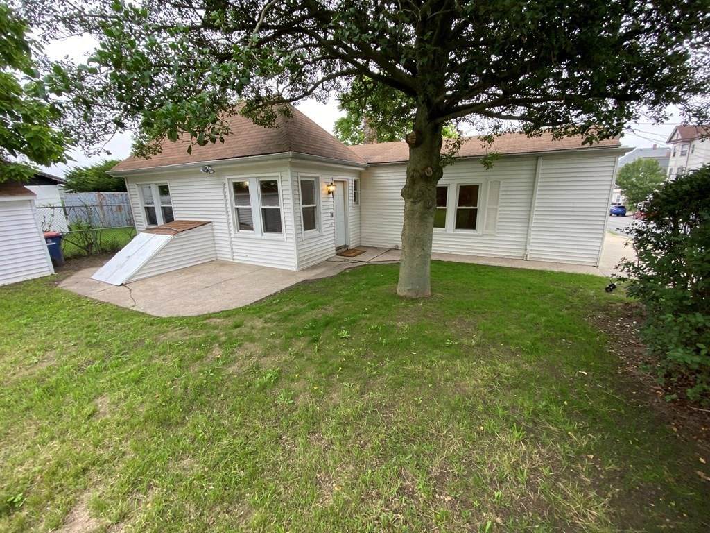 471 Sawyer St - Photo 1