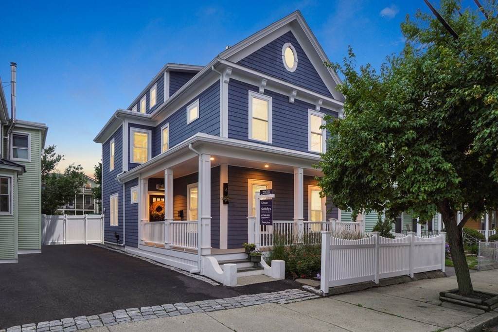 16 Webster St - Photo 1