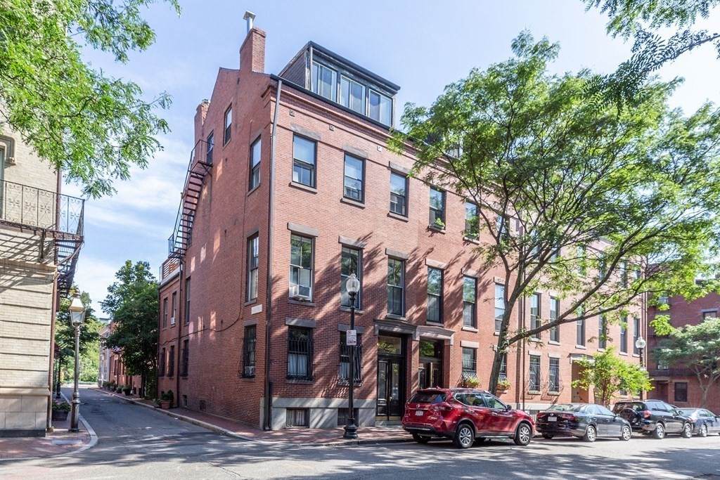 448 Shawmut - Photo 1