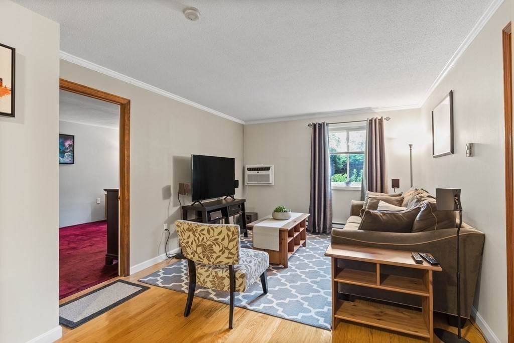 61 Wright St - Photo 1