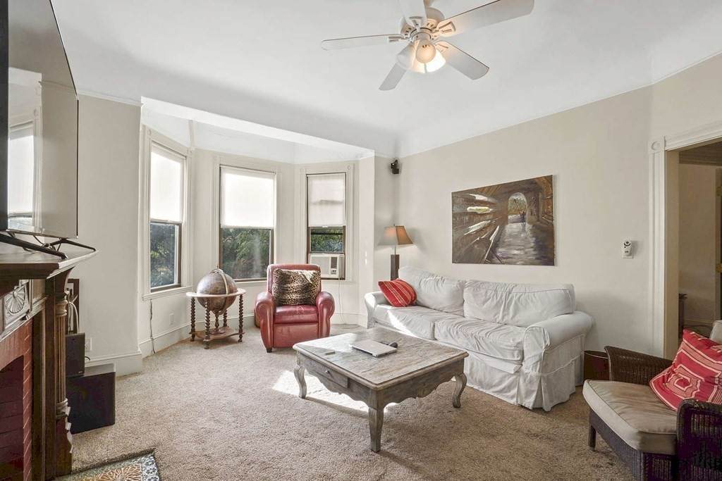 67 Berkeley St - Photo 1