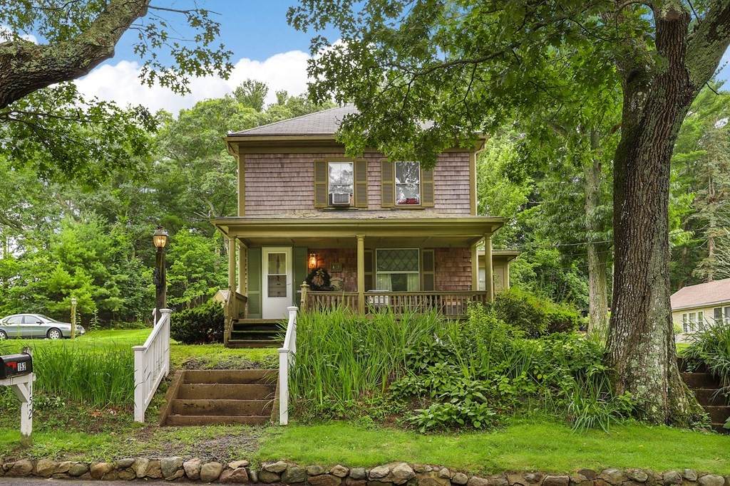 152 Elm St - Photo 1