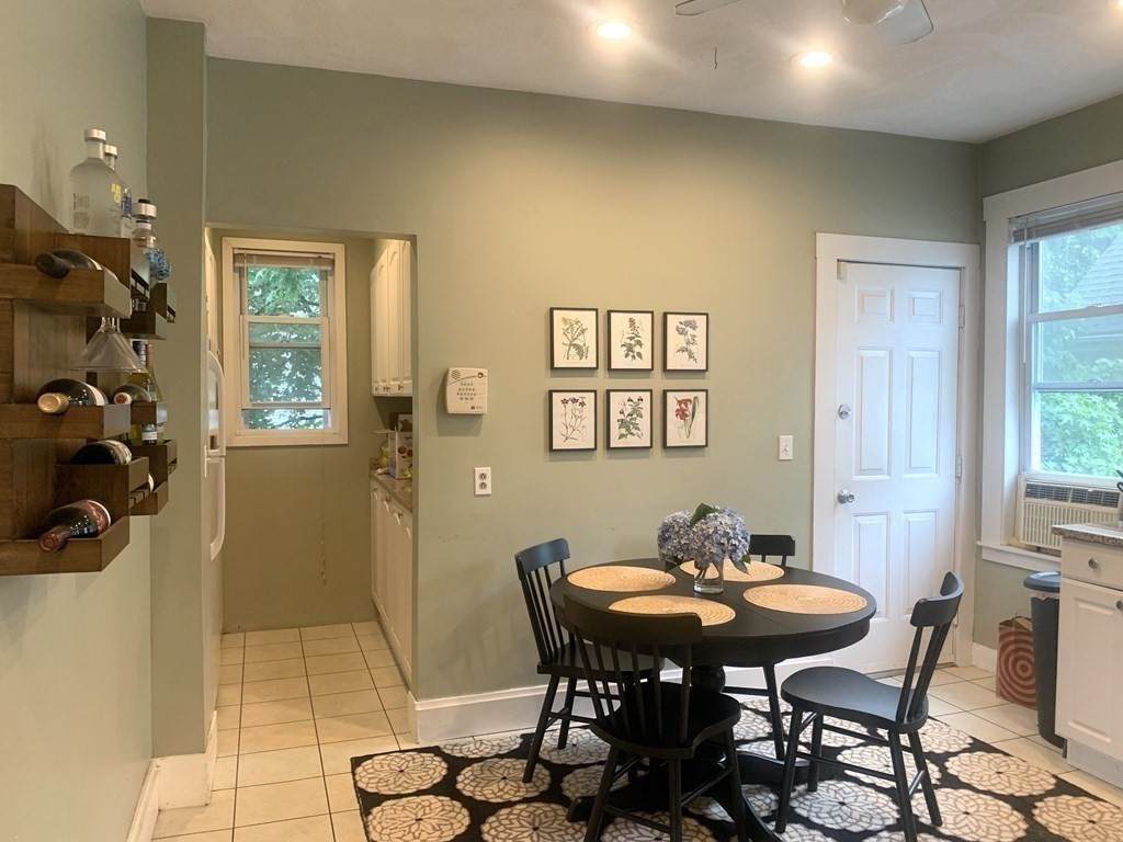 93 Easton Street - Photo 1