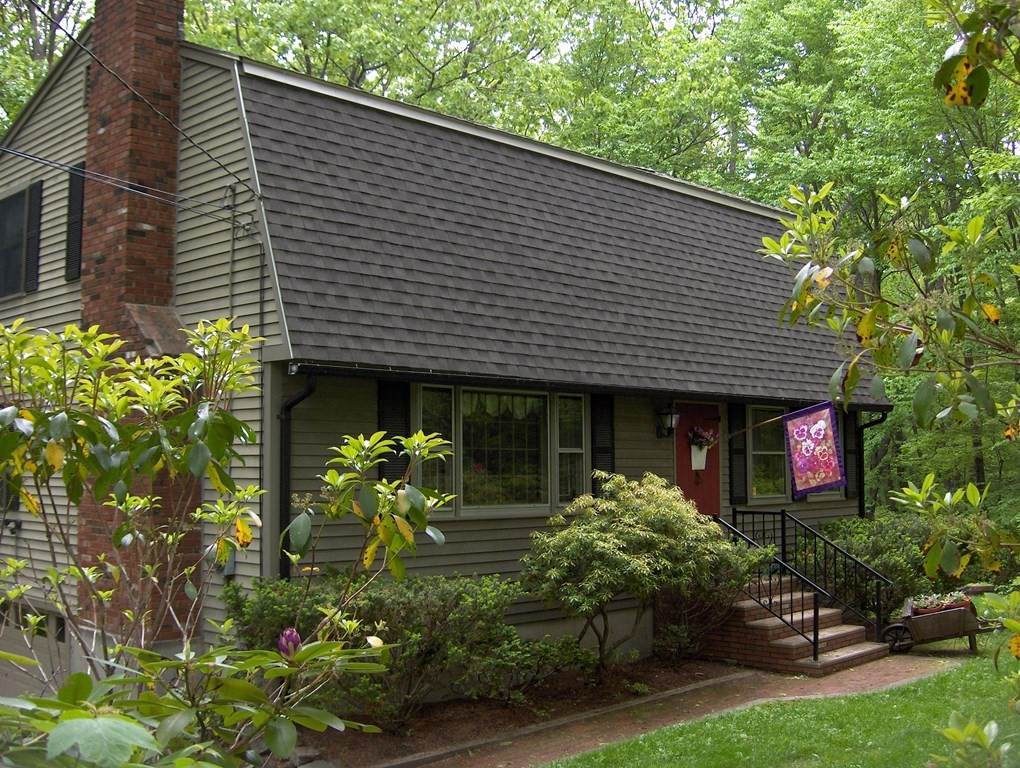 9 Colonial Road - Photo 1