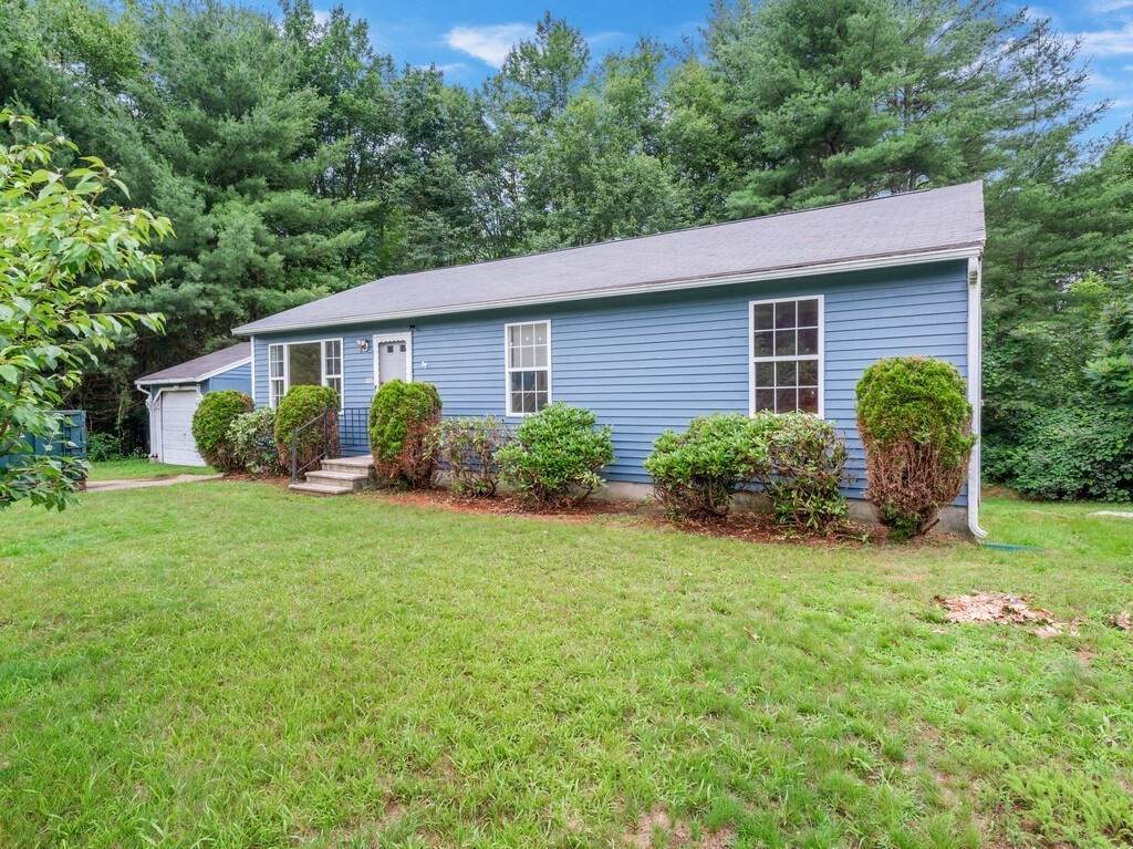 105 Haywood Dr - Photo 1