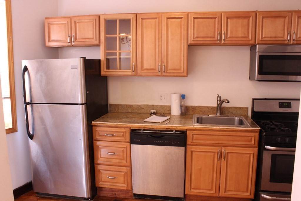 100 Seaver St. - Photo 1
