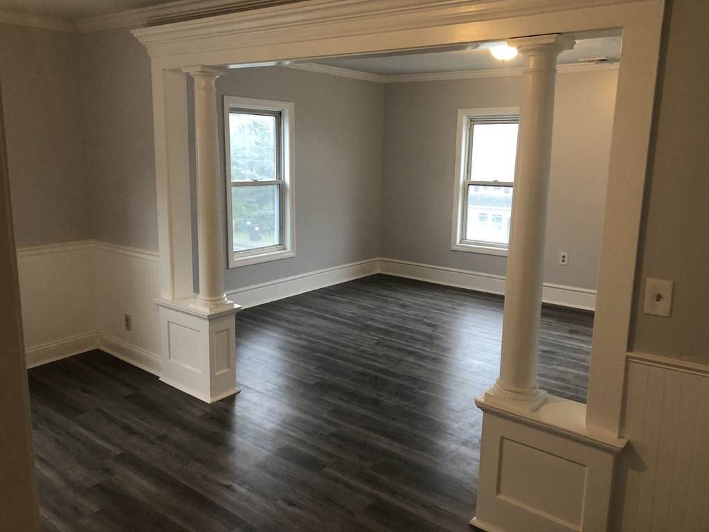 120 N Main St - Photo 1