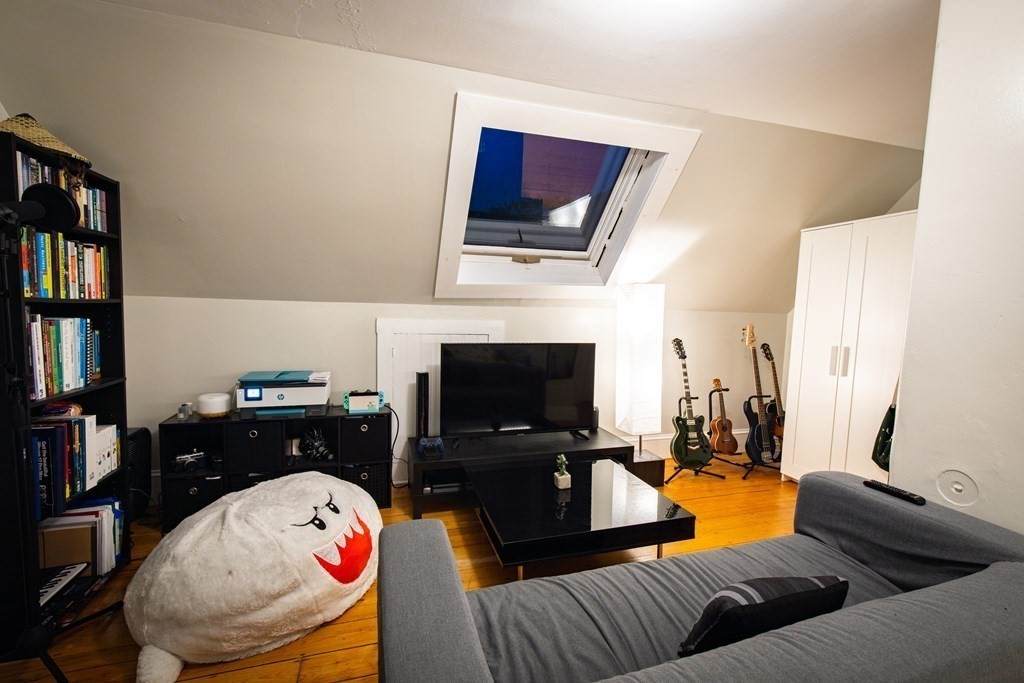 61 Wenham - Photo 1