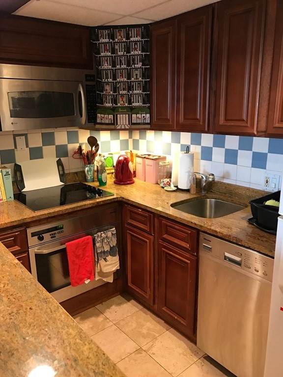 464 Commonwealth Ave - Photo 1