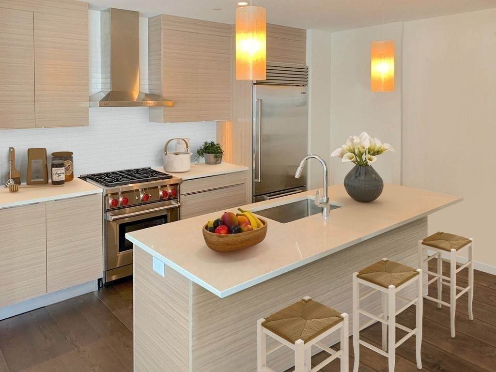 14 West Broadway - Photo 1
