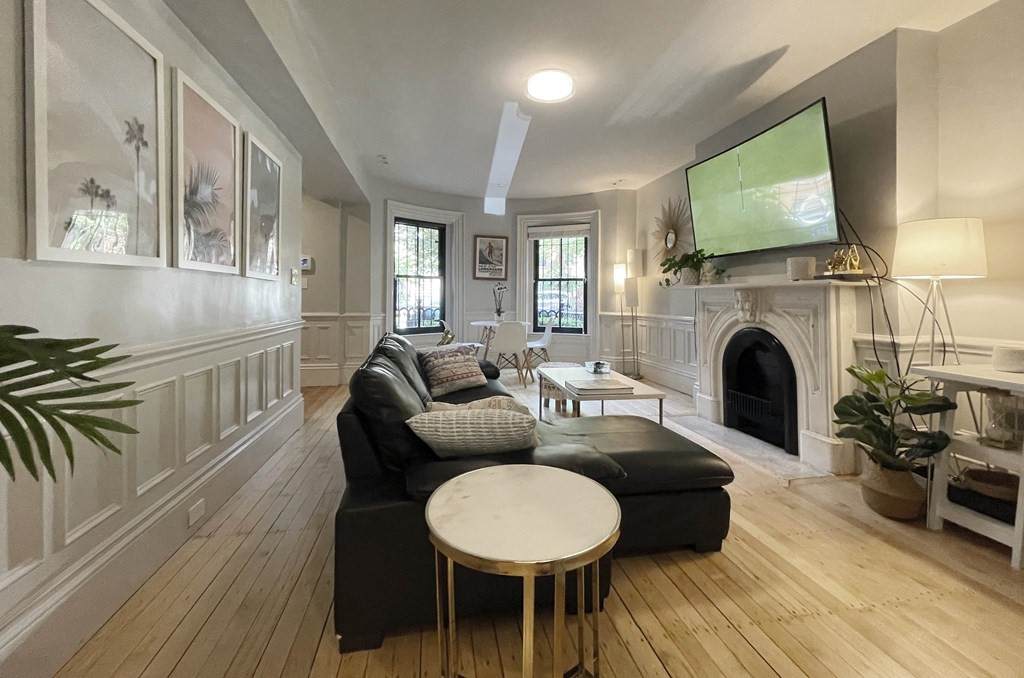 34 Concord Square - Photo 1