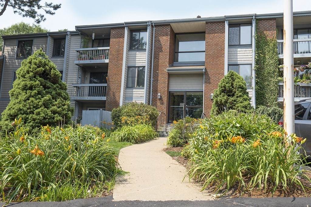 14 Old Stone Way - Photo 1