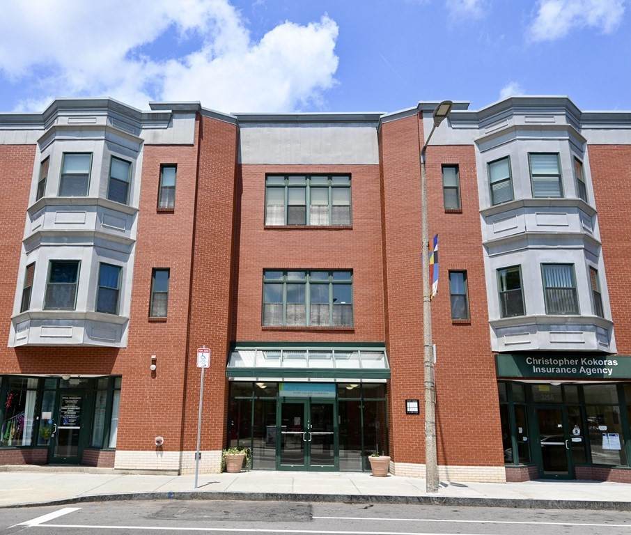 327 Centre - Photo 1