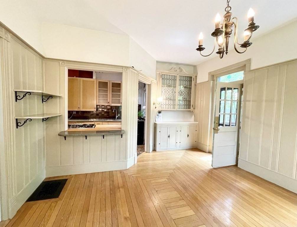 242 Walnut St - Photo 1