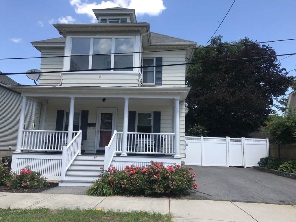 94 Hawthorn St - Photo 1