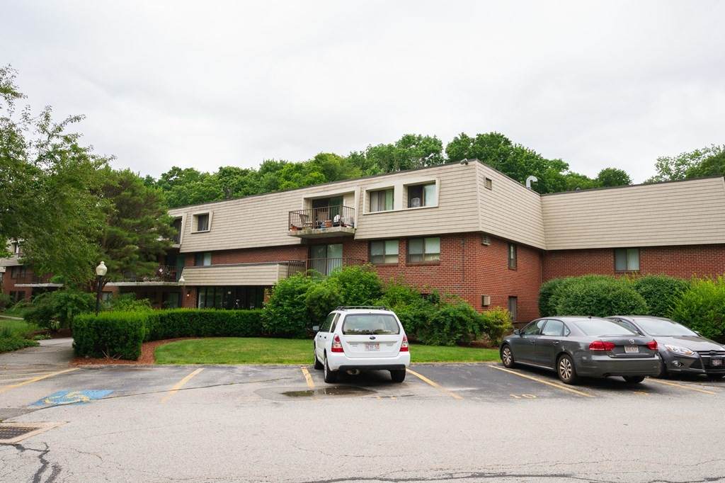 575 Broad St - Photo 1