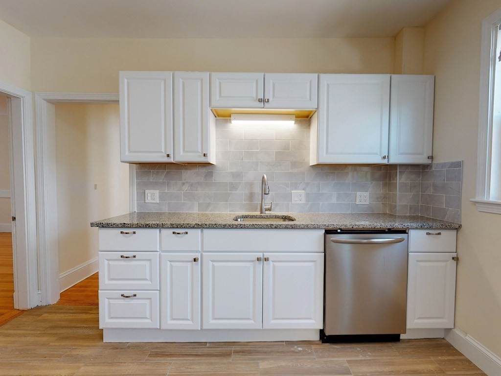 1304 Broadway - Photo 1