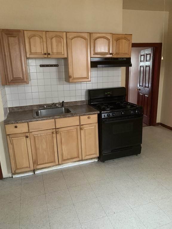 196 Broadway - Photo 1
