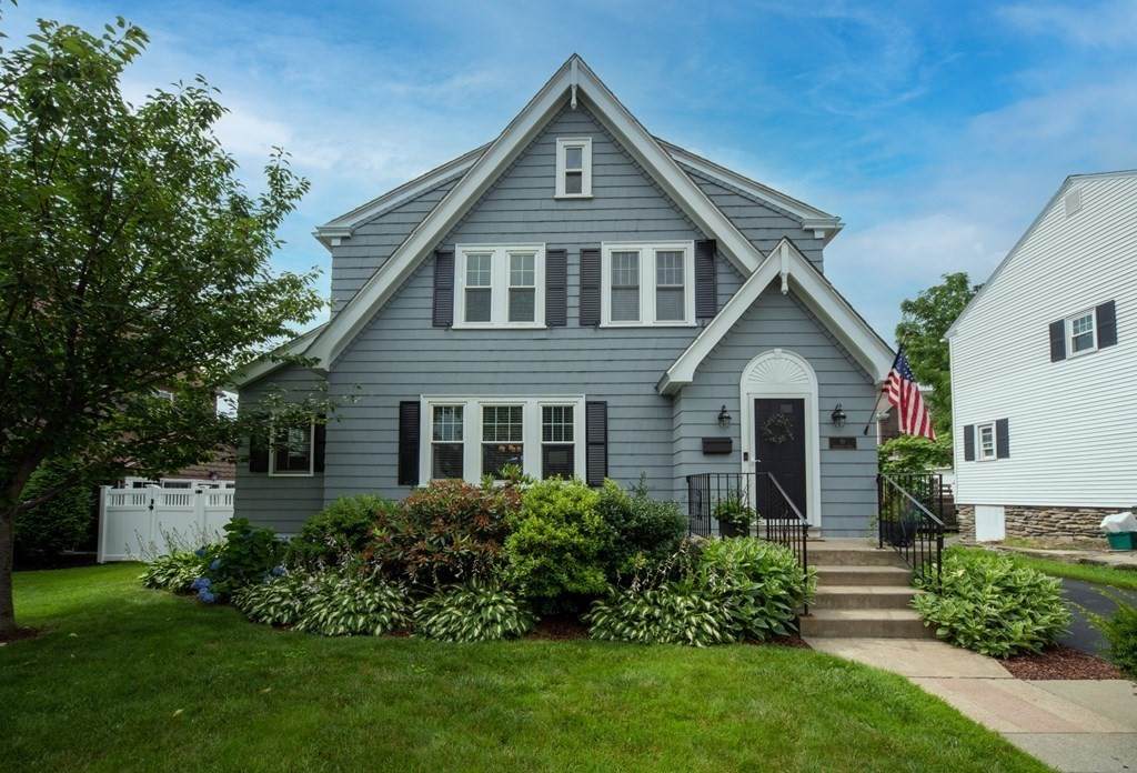 10 Monterey Rd - Photo 1