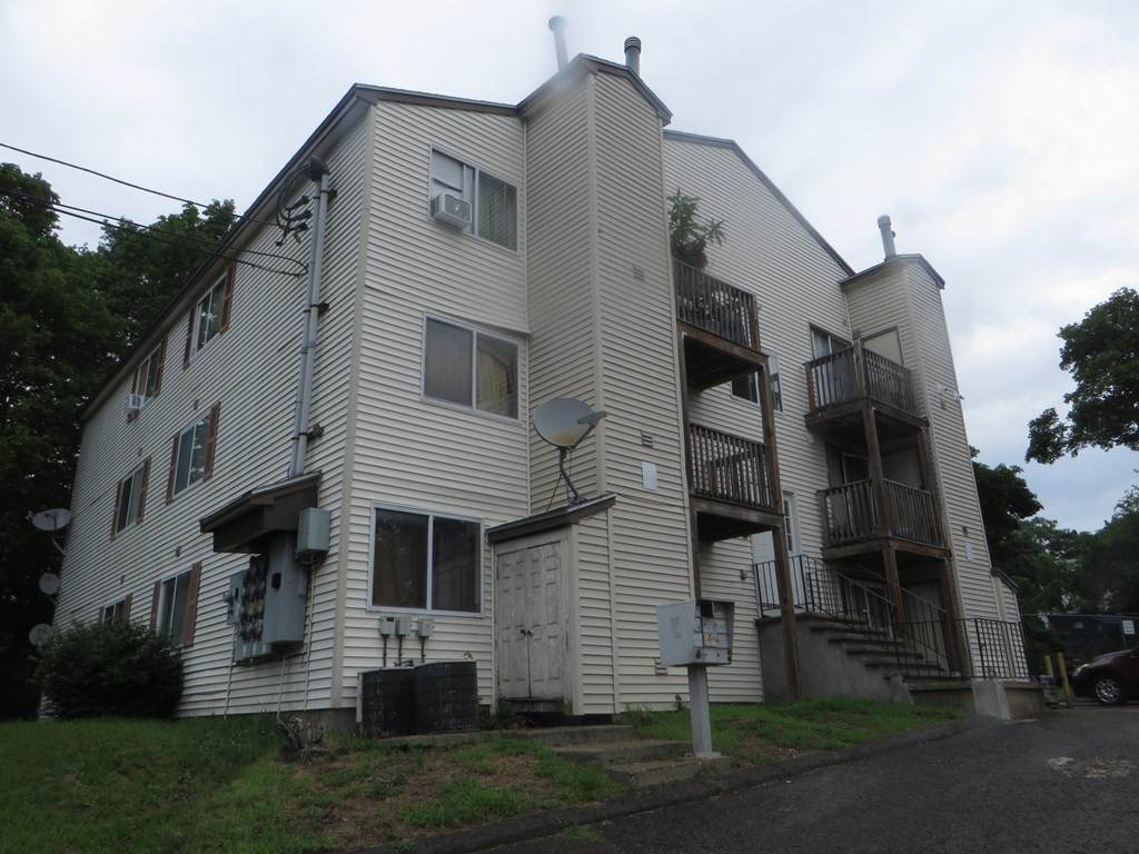 20 Powell St - Photo 1
