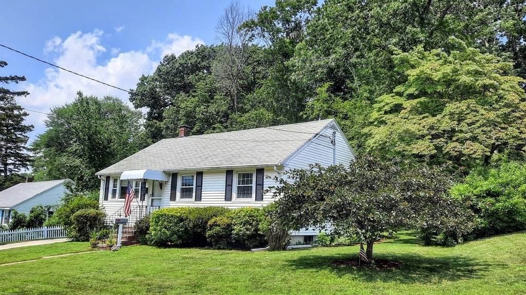31 Roseen Ave - Photo 1