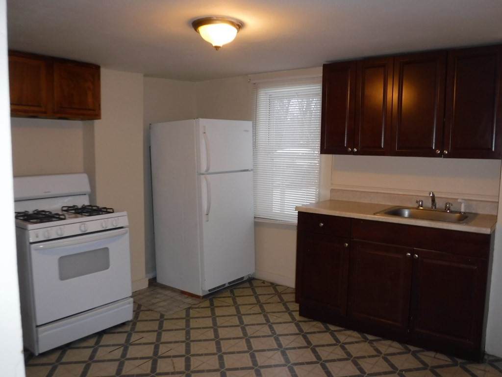174 Newton Street - Photo 1