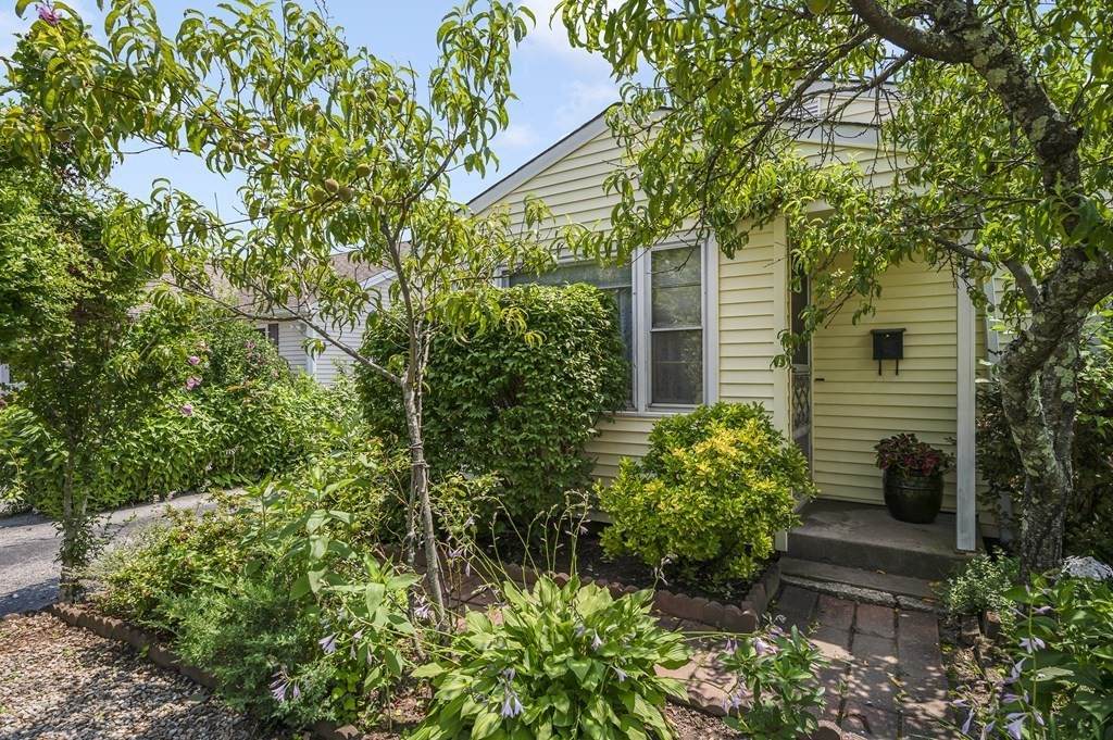 98 Macklin St - Photo 1