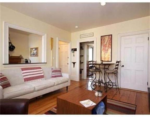 21 Harvard St - Photo 1