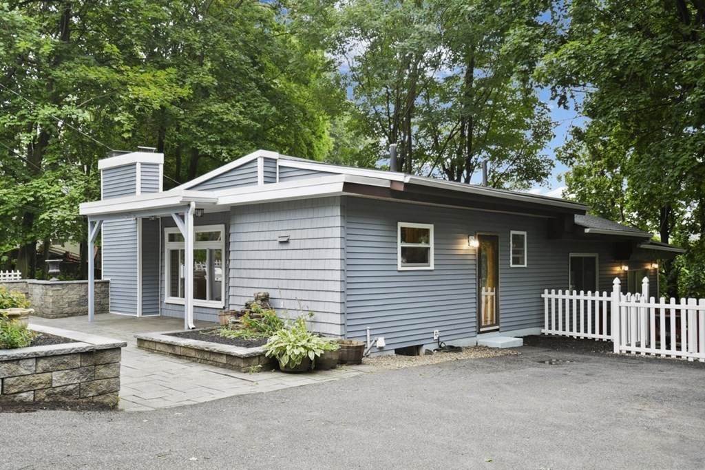 415 Mower Street - Photo 1