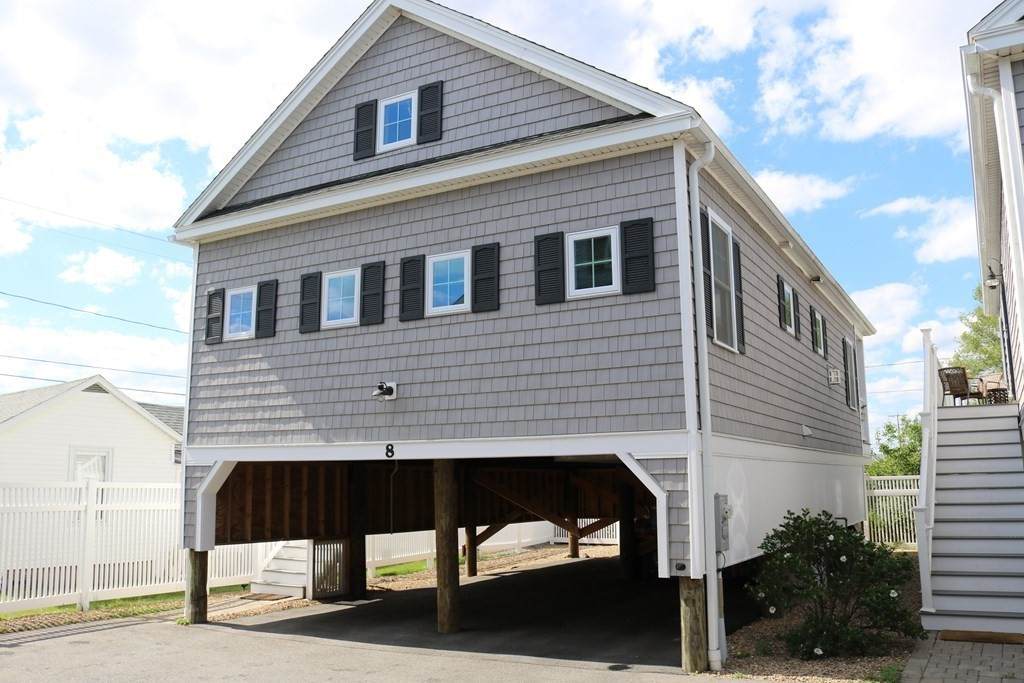 44 Railroad Ave - Photo 1