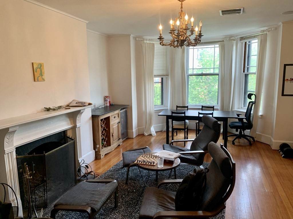 238 Marlborough St - Photo 1