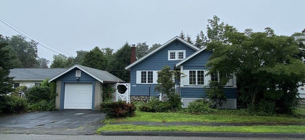 352 Brooks St - Photo 1