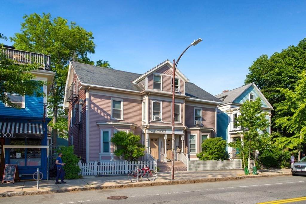 347-349 Broadway - Photo 1