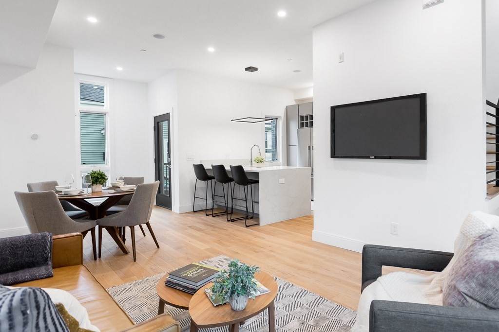14 Washington Ave - Photo 1