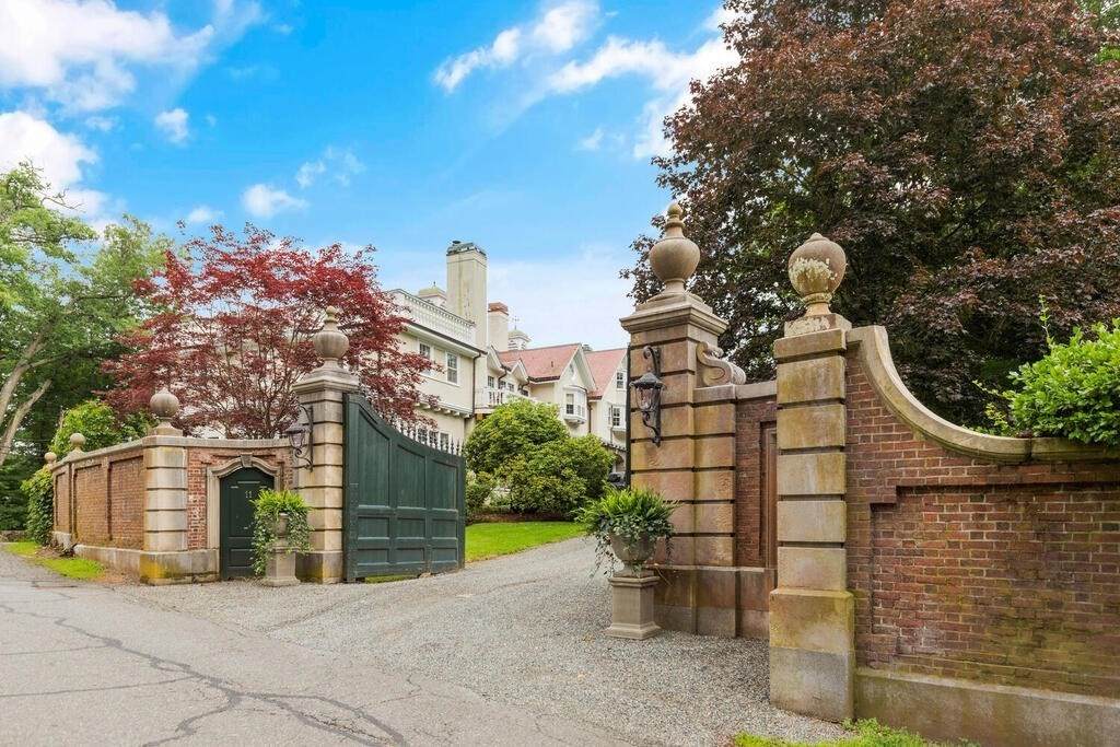 11 Thissell St - Photo 1