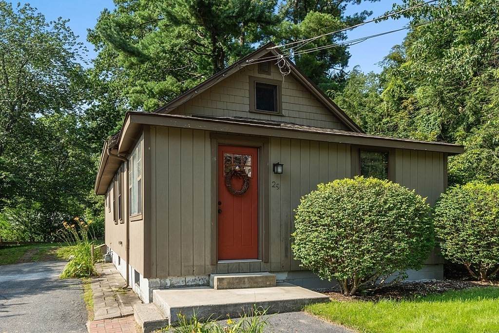 29 Middlesex Drive - Photo 1