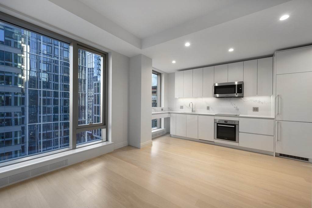 133 Seaport Boulevard - Photo 1