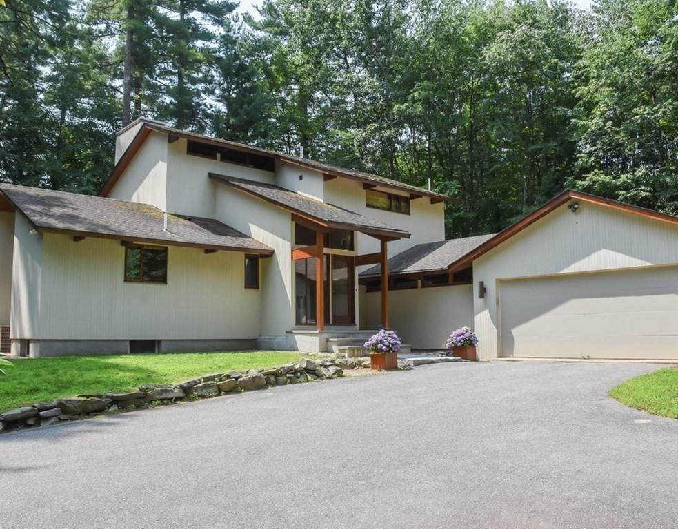 39 Stonehedge Place - Photo 1