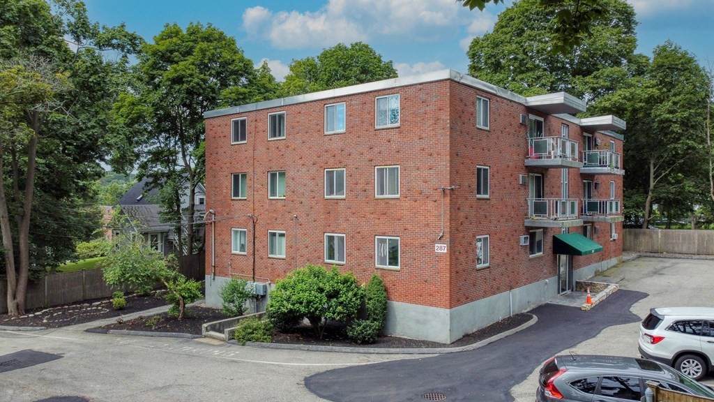 287 Commercial St. - Photo 1