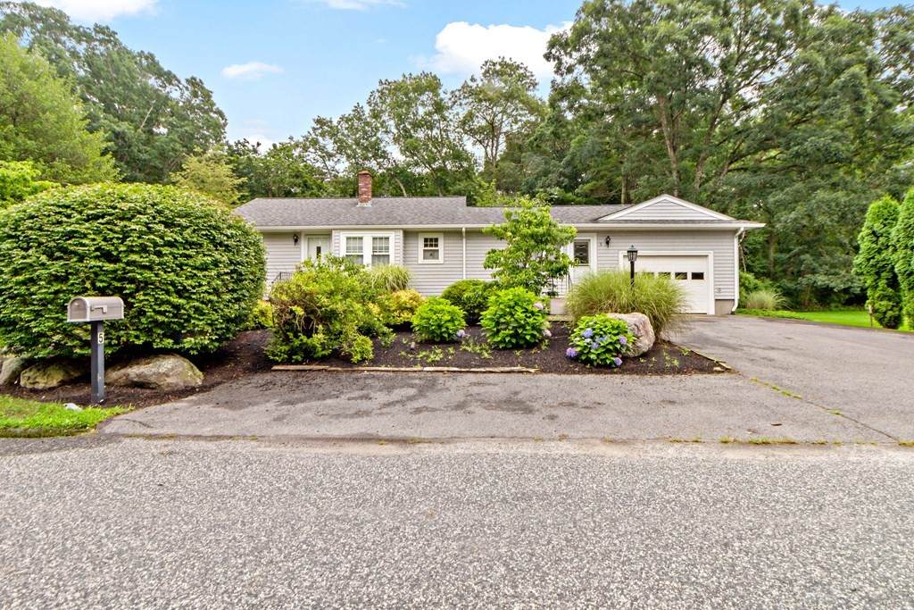 5 Nelson Ln - Photo 1
