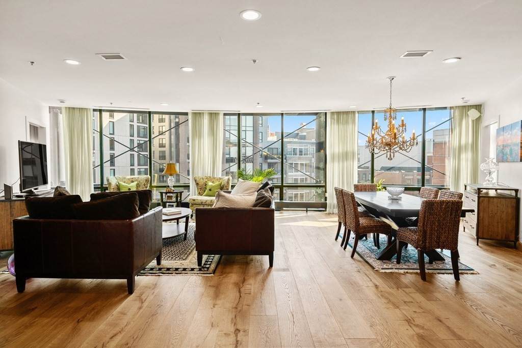 9 W Broadway - Photo 1
